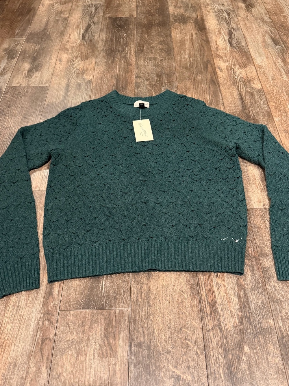 Universal Thread Dark Green Textured Crewneck Sweater